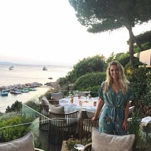 Meet your Posher, Amelia